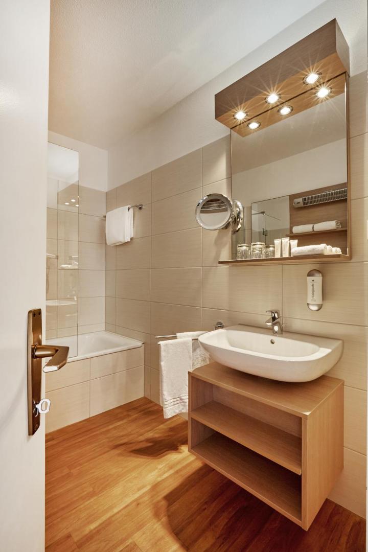 H4 Hotel Arcadia Locarno 3