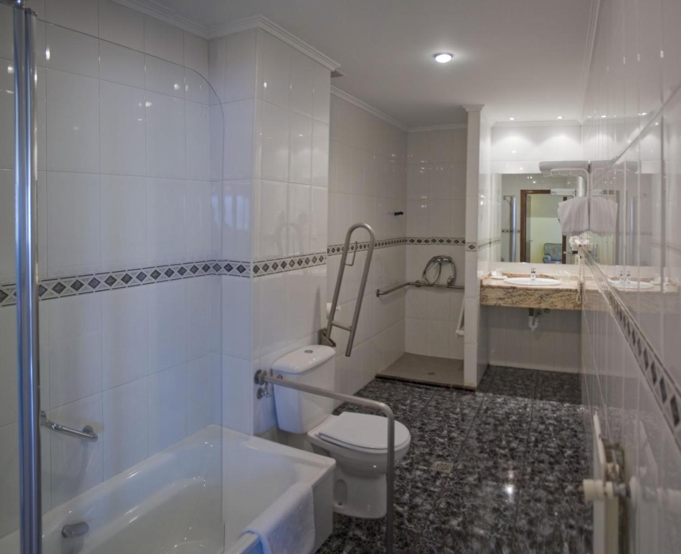 Hotel Asturias 8