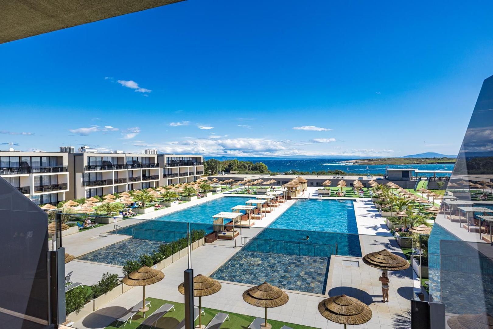 Resort Del Mar Emotion 7
