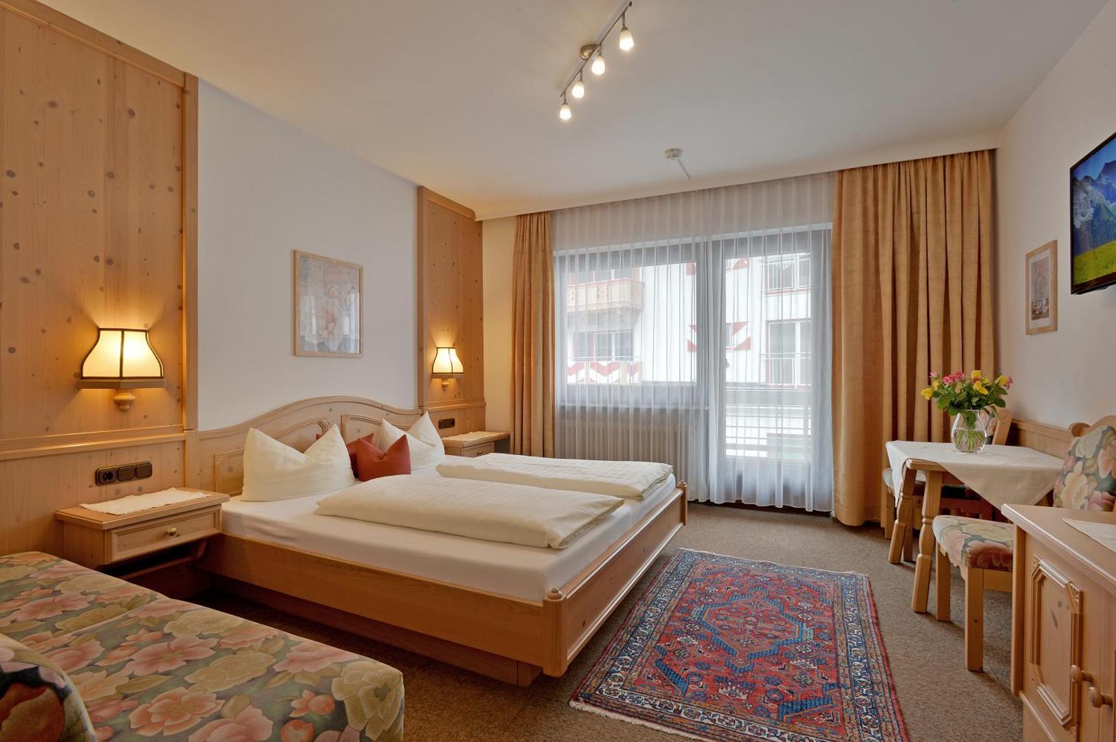 Hotel Garni Jennewein 3