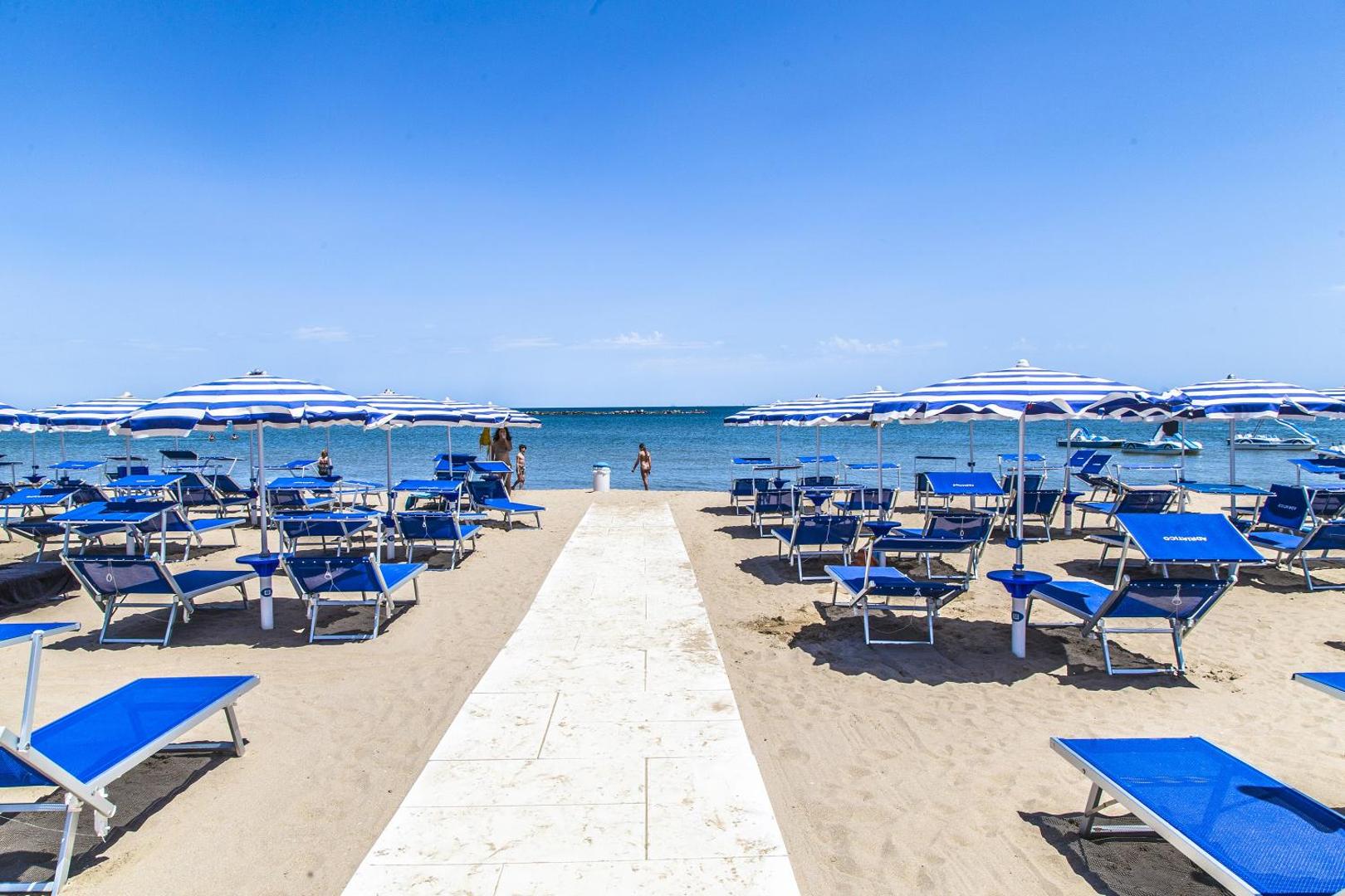 Hotel Wega 8