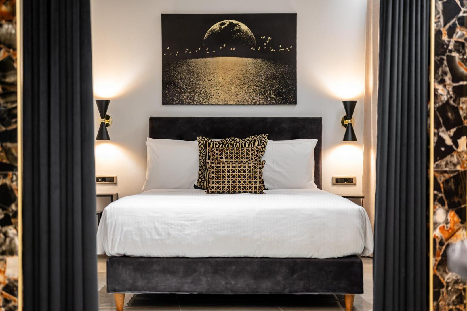 Royal Gold City Suites by Omilos Hotels 5