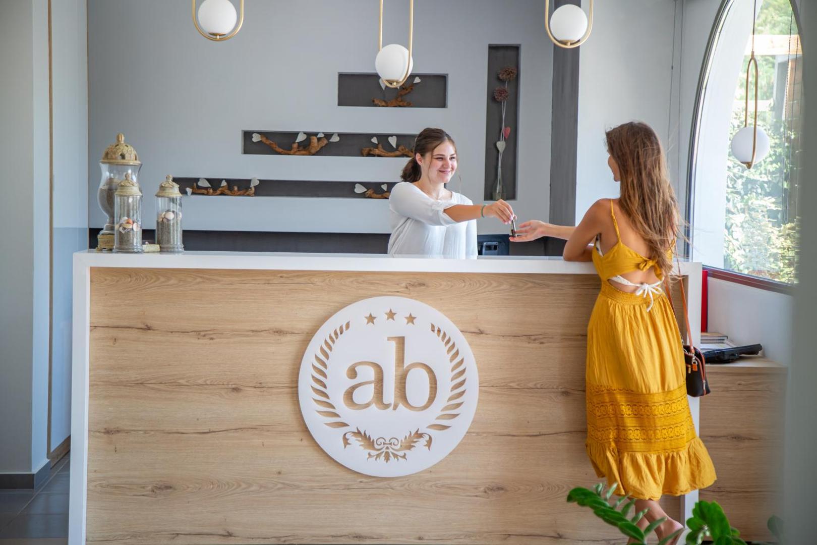 Alianthos Beach Hotel 8