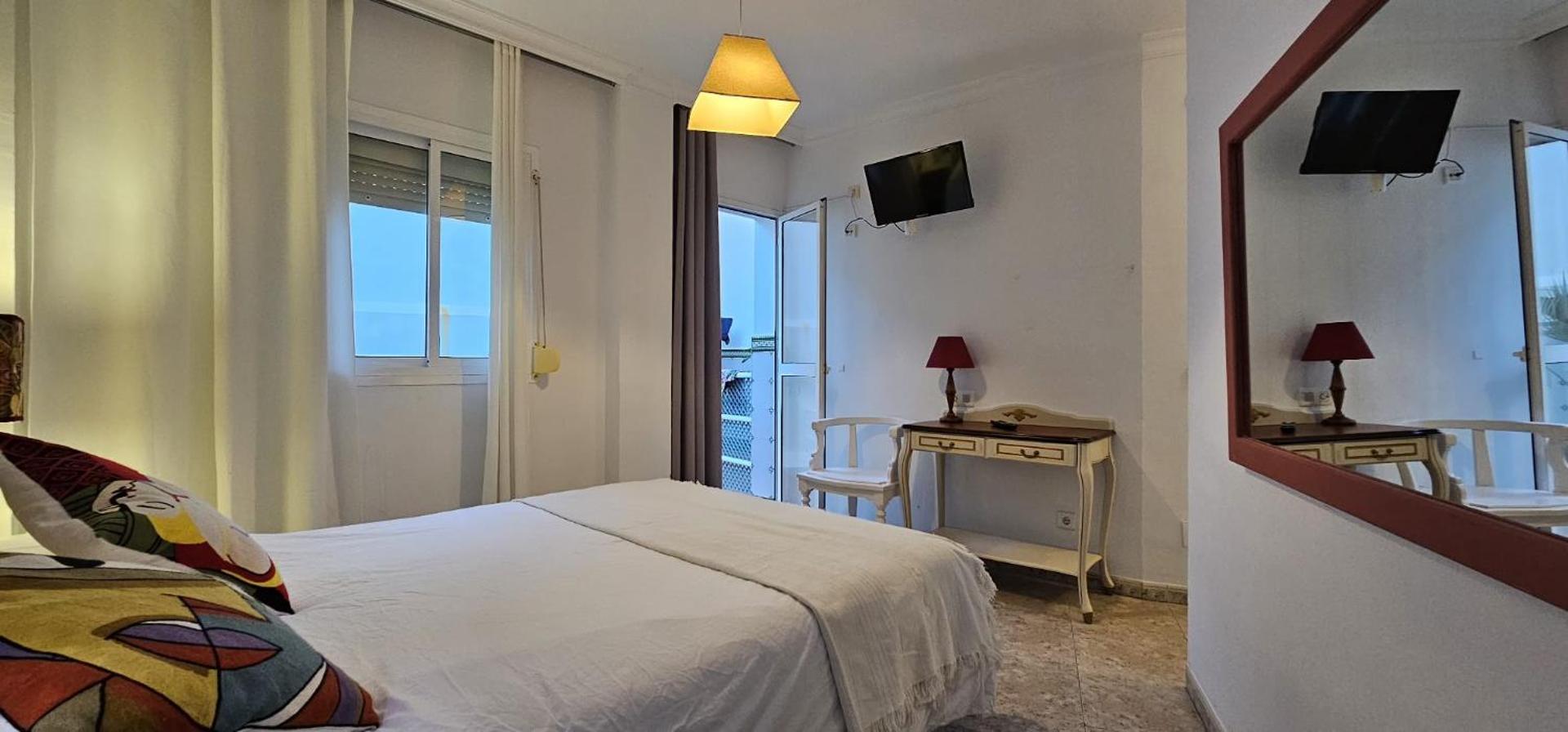 Hostal Boutique Luna de Nerja OLIVE OIL FREE DEGUSTATION & SALE 8