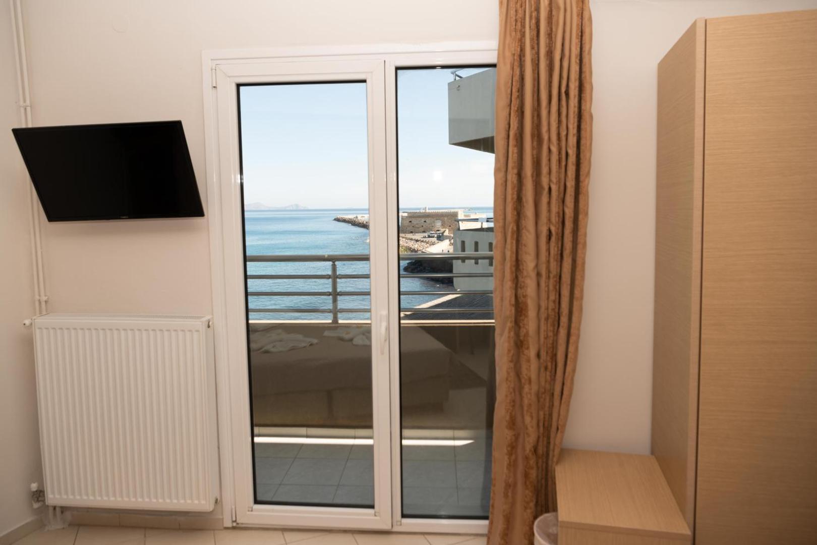 Kronos Hotel 6