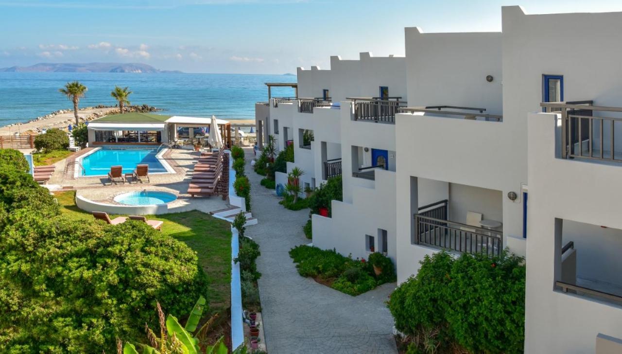Yria Beach Hotel 3