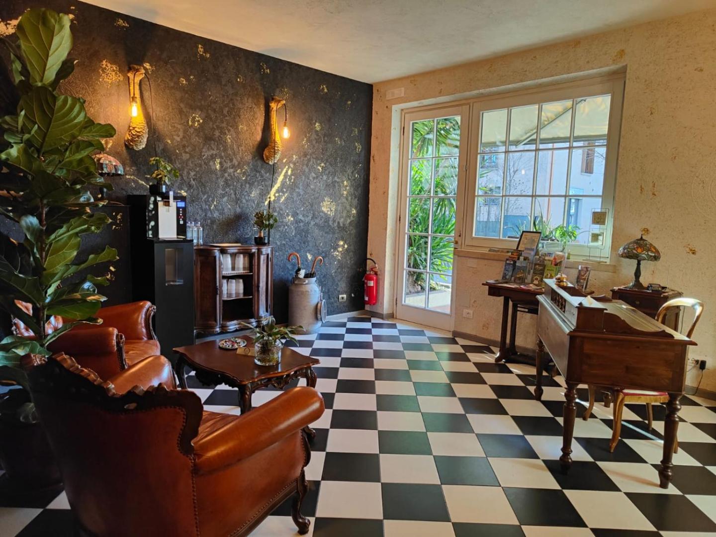 Albergo B&B Tenesi 7