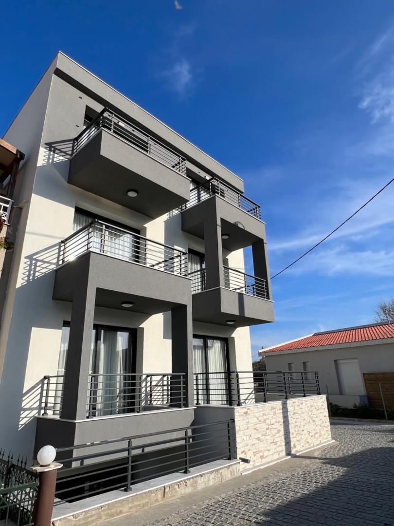 Four Shades Luxury Suites 7