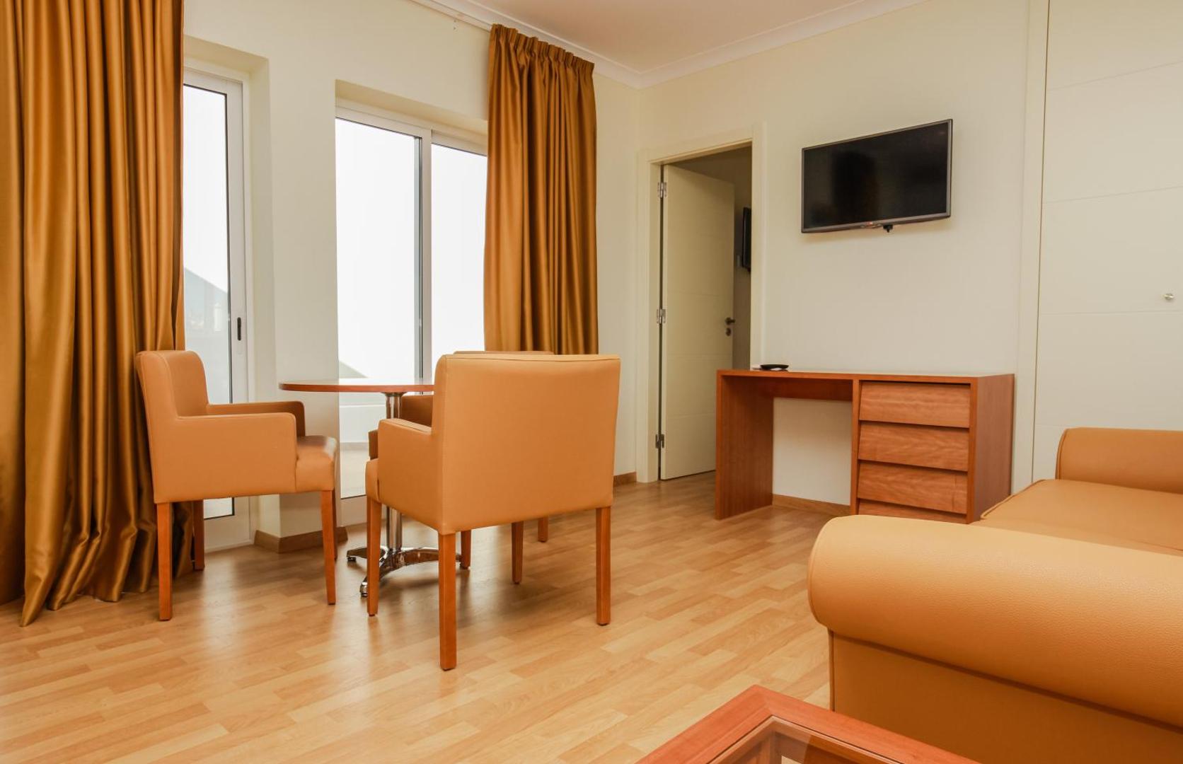 Lagoa Hotel 7