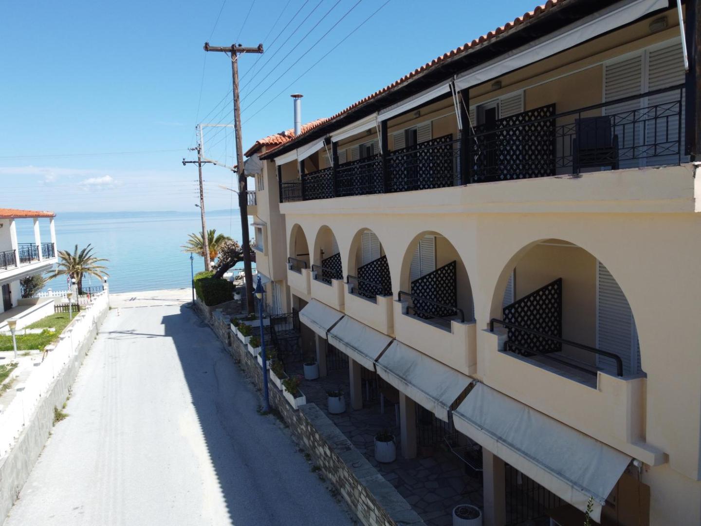 Polychrono Beach Hotel 5