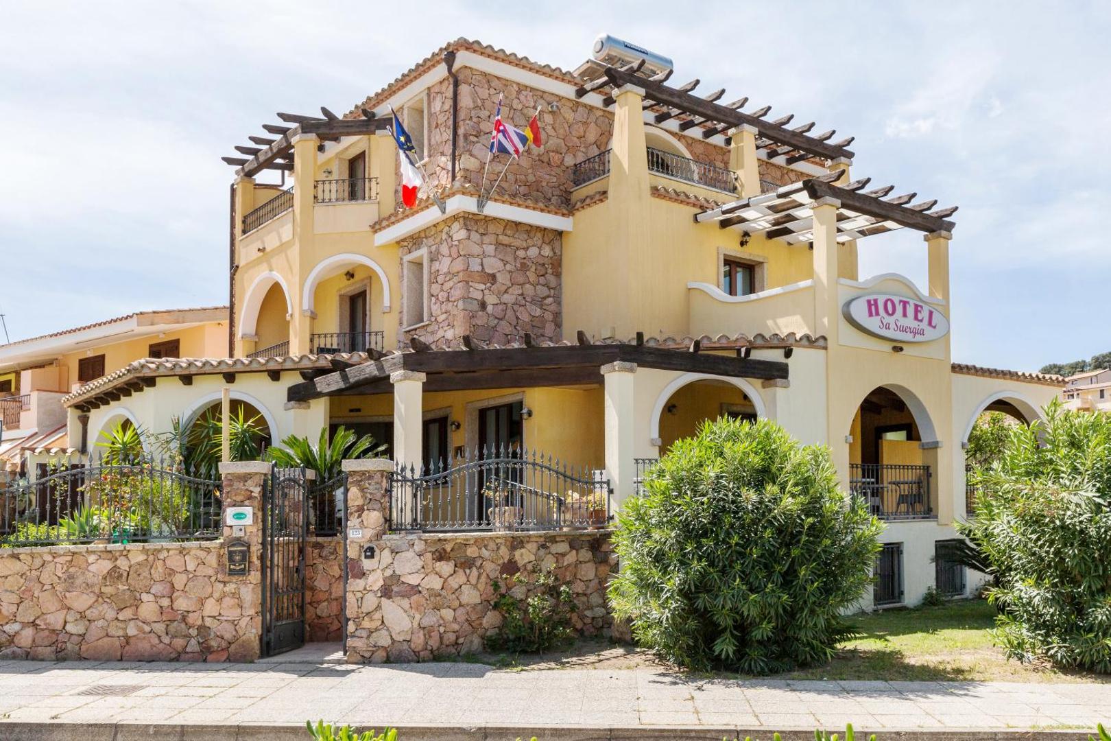 Hotel Sa Suergia 2