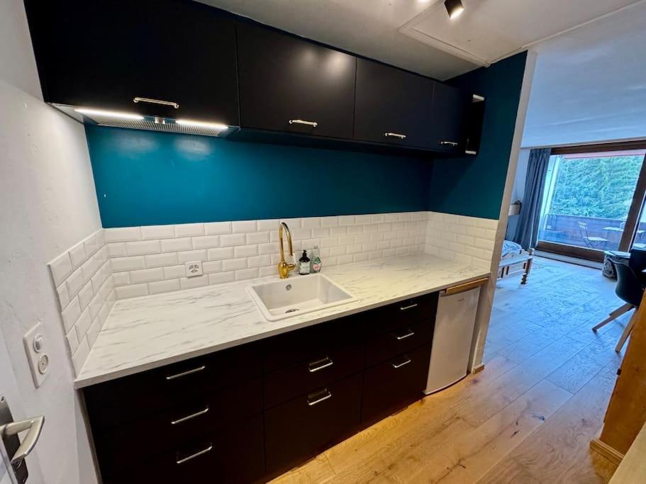 Modern LAAX apt Swimming Pools Wellness and Tennis 4