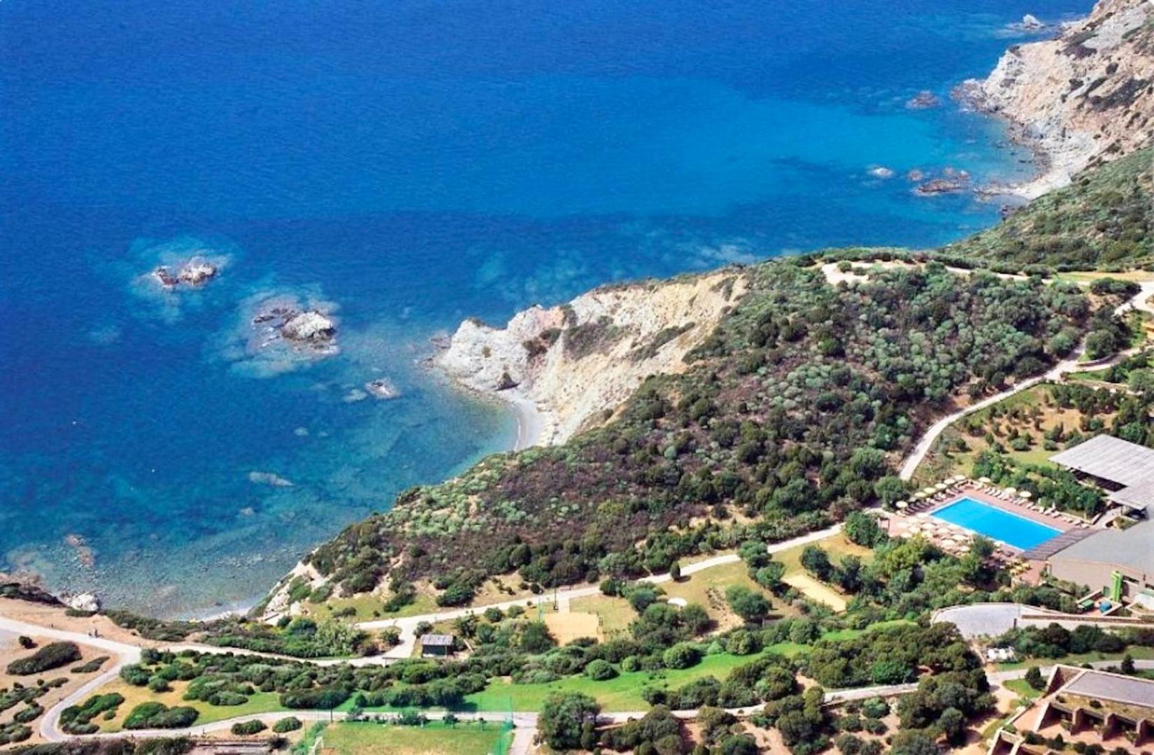Ecovillage with swimming-pool surrounded by greenery, apartments with air conditioning and outdoor private area 3