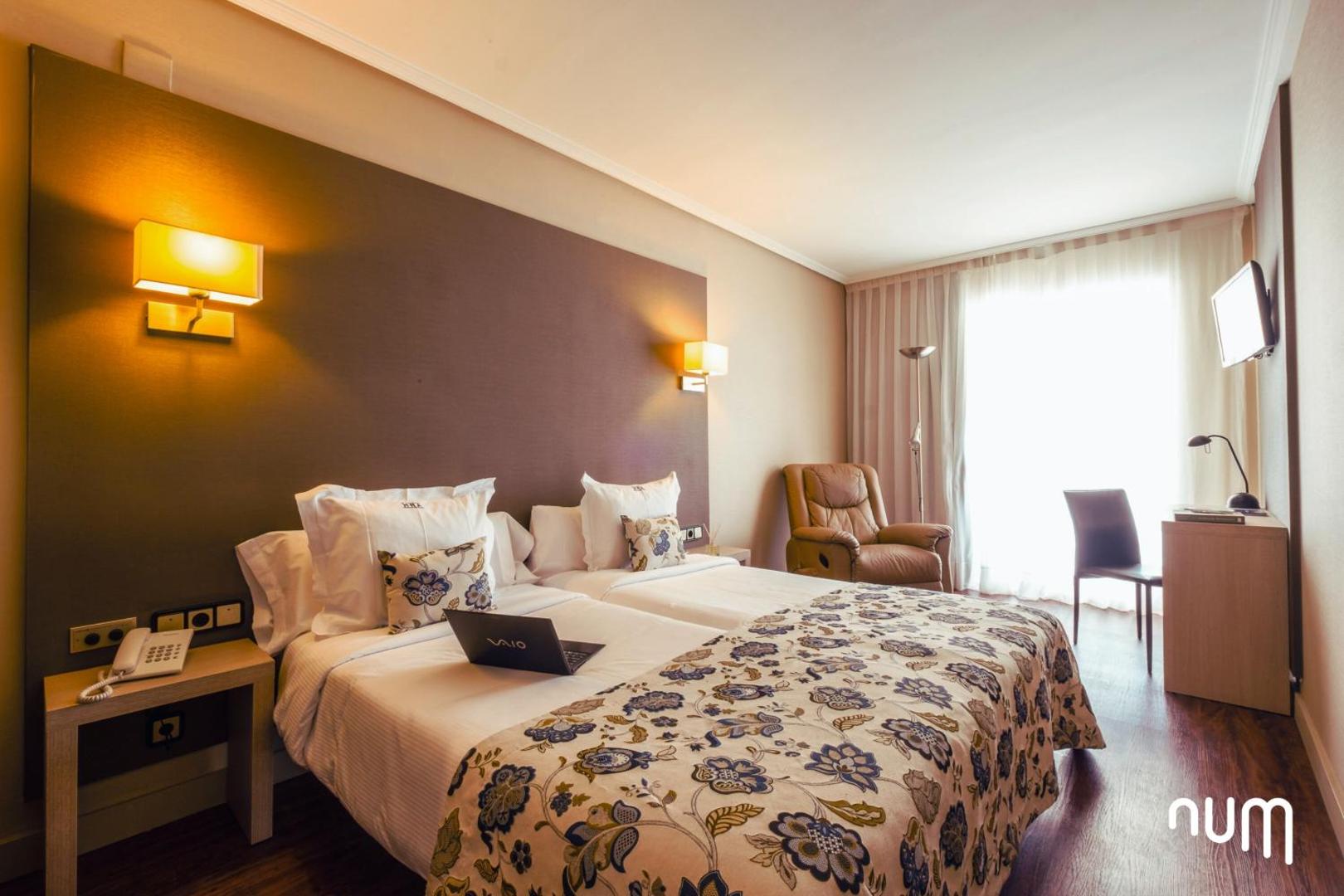 Num Hotel 3