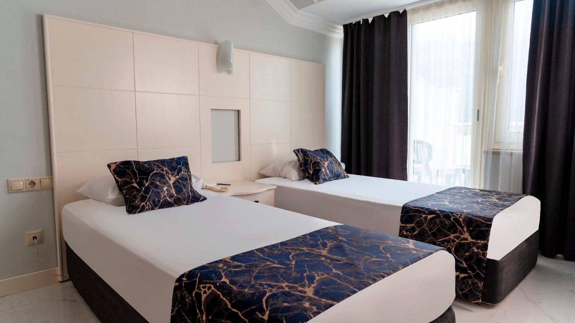 Rox Resort Hotel 3
