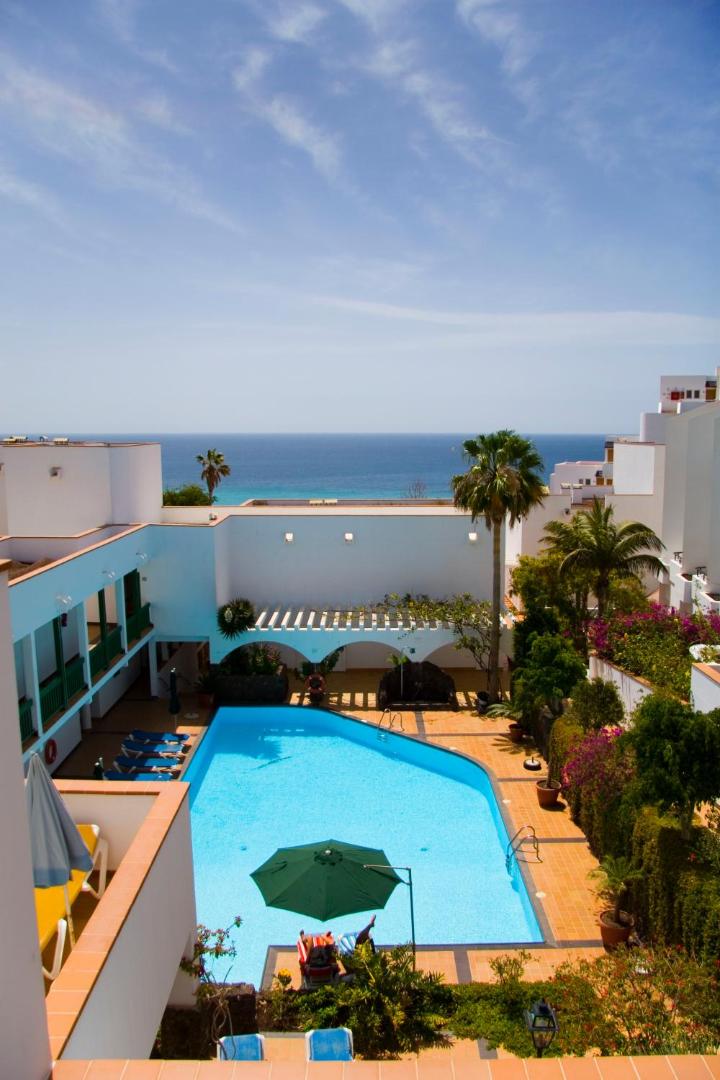 Aparthotel Esquinzo Y Monte Del Mar 5