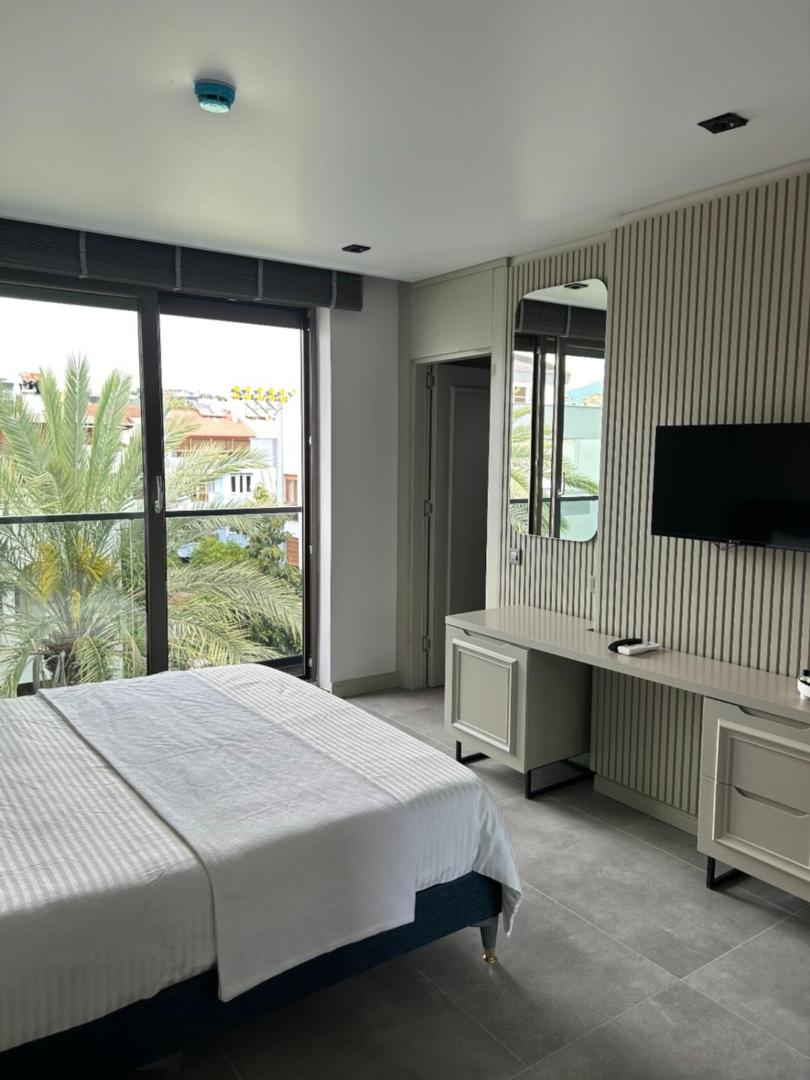 Sam Hotel 7