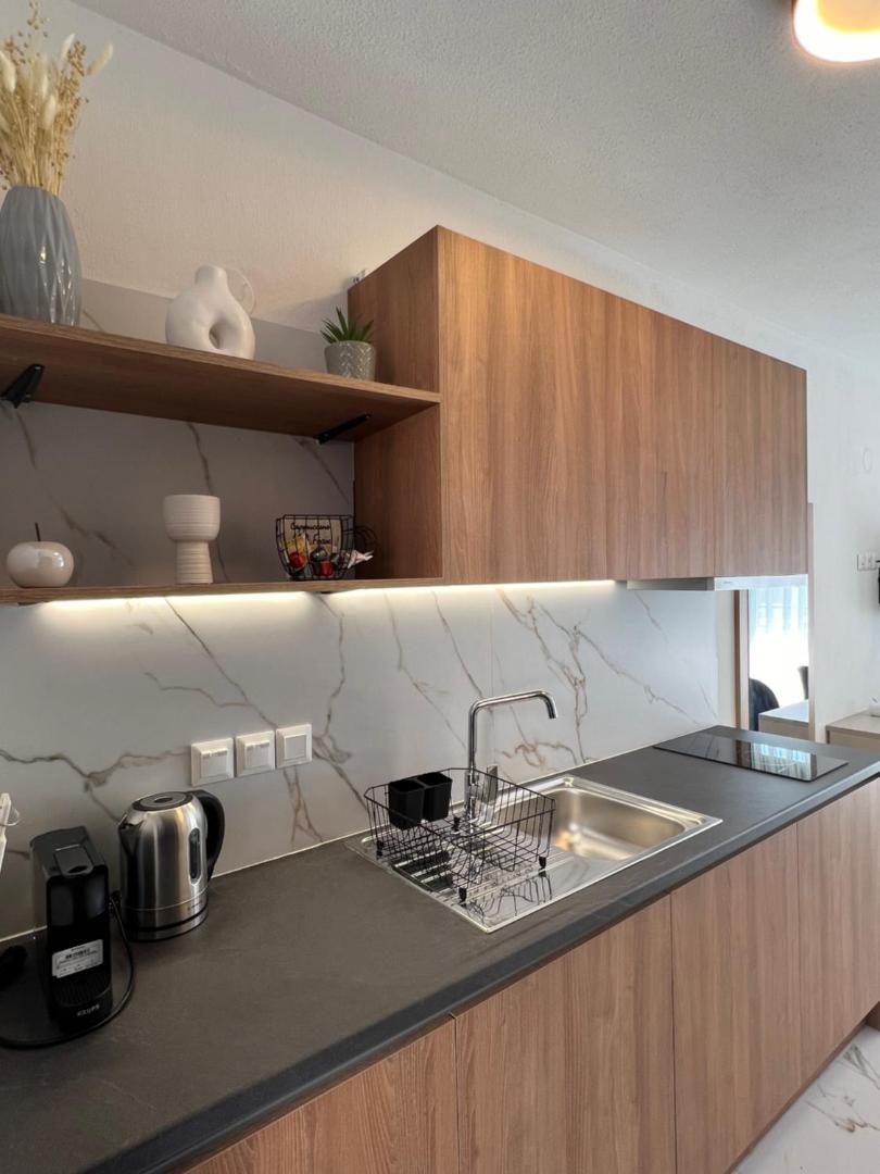 Four Shades Luxury Suites 6