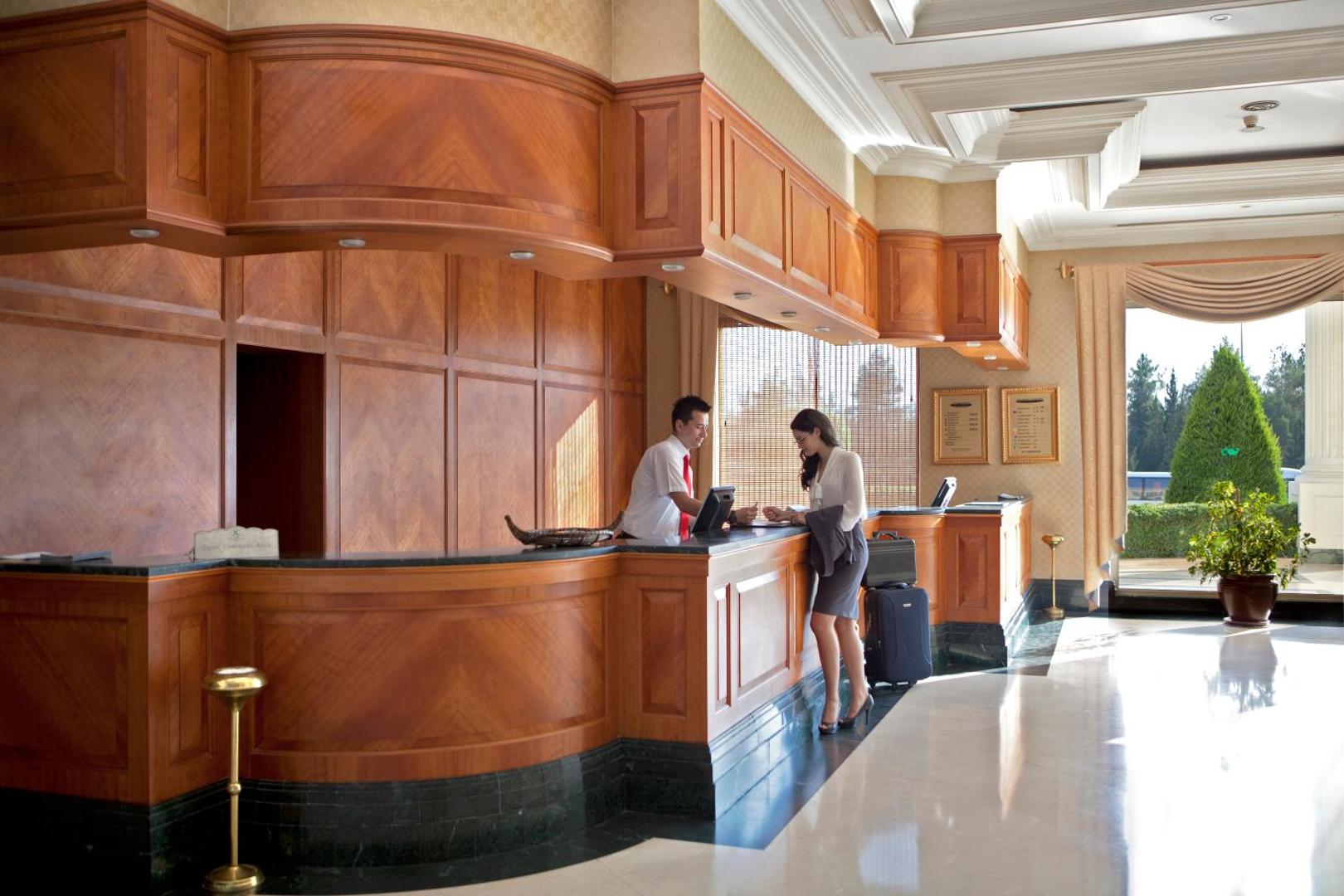 IC Hotels Airport 8