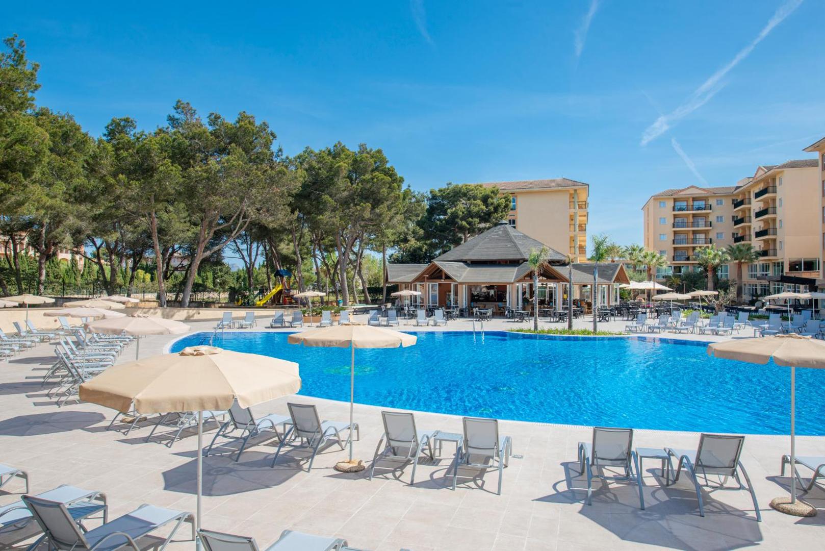 Aparthotel Can Picafort Palace 4