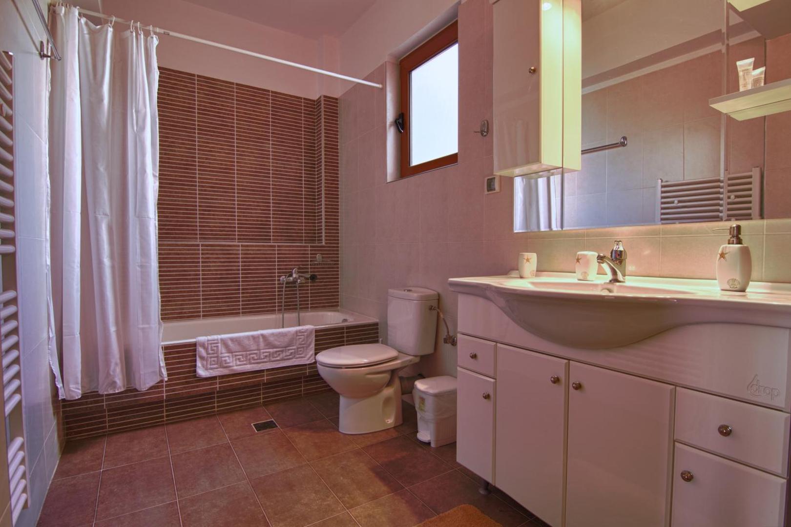 Petrochori ApartHotel 4