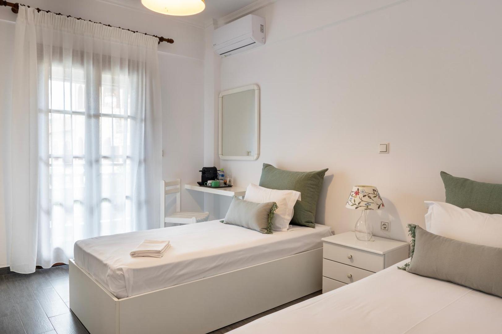Hotel Theopisti 7