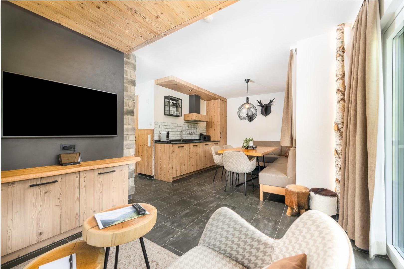 AvenidA Panorama Suites 7