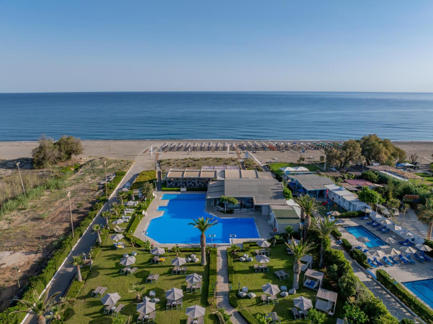 Marinos Beach Hotel 8