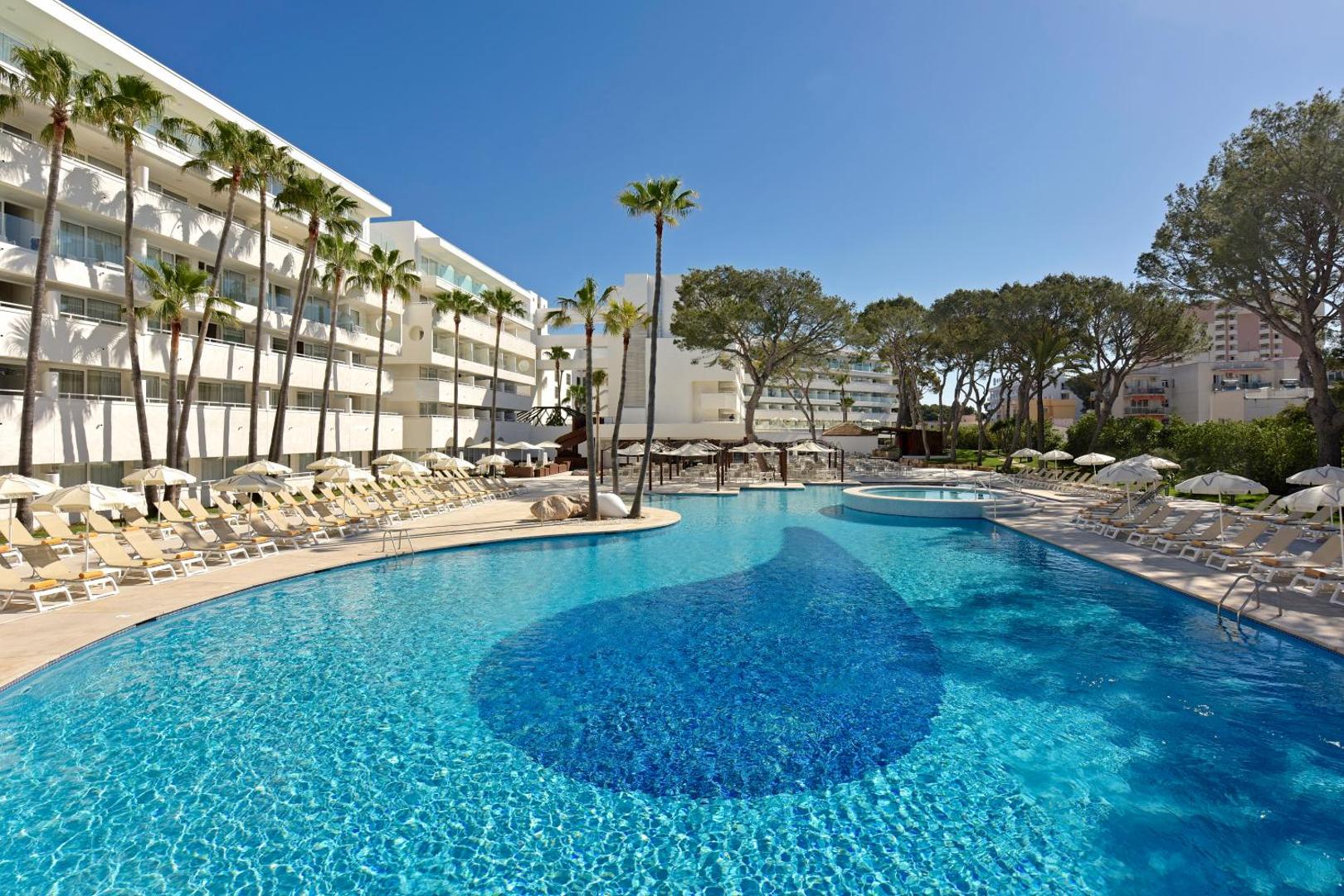 Iberostar Waves Cristina 6