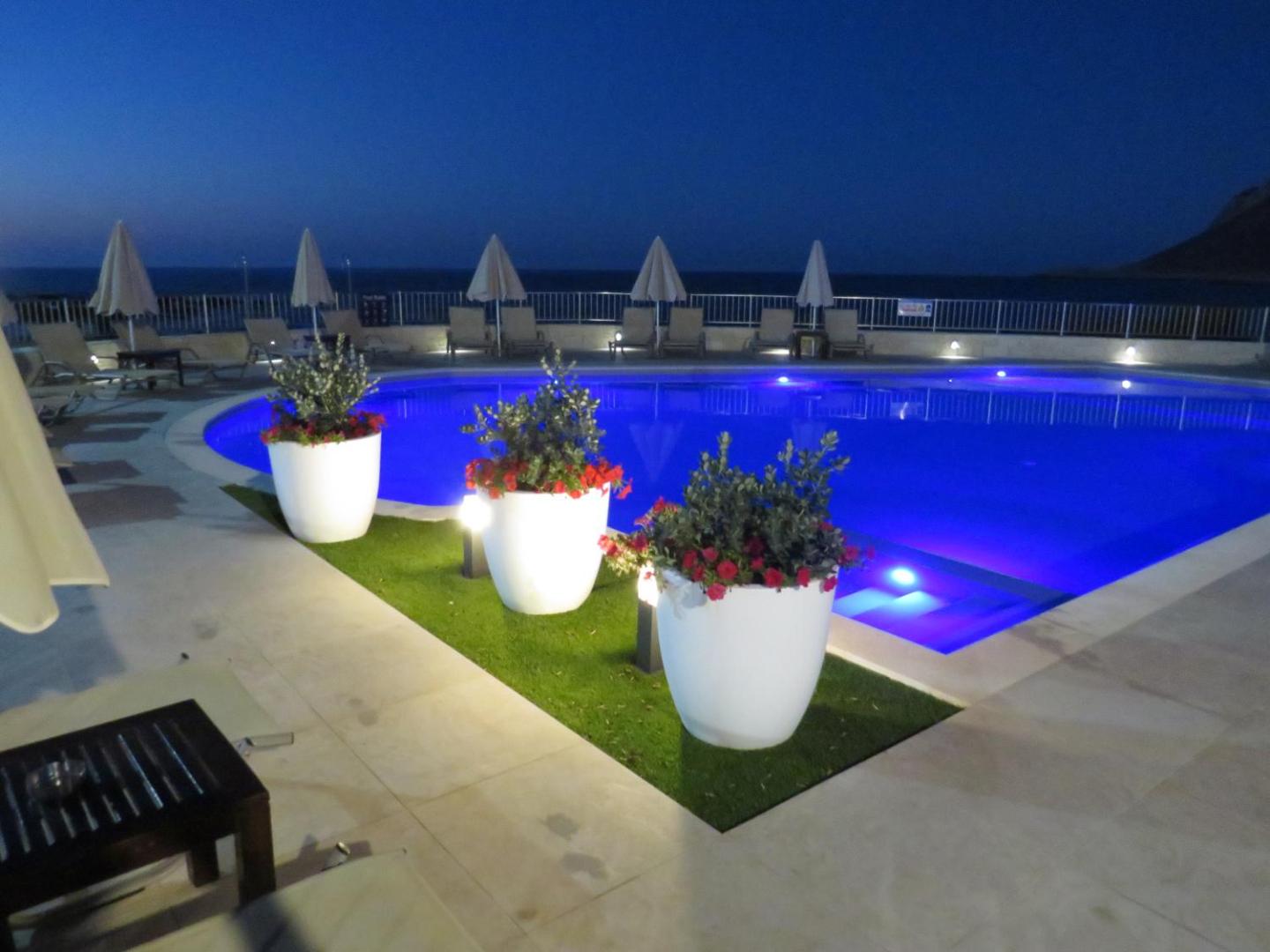 Blue Beach Villas Apartments 5