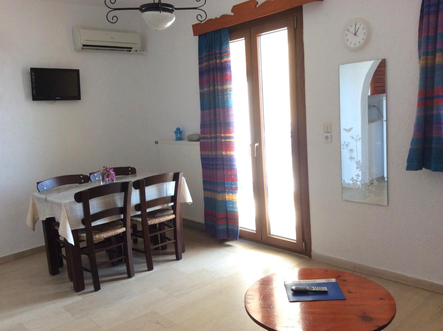 Mantraki Hotel Apartments 6