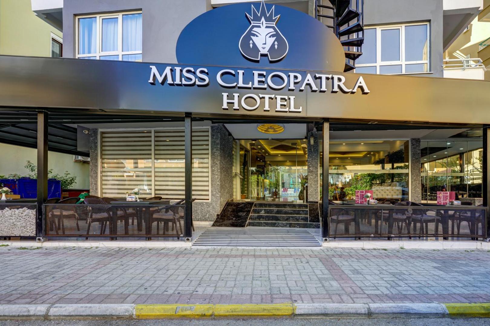 Miss Cleopatra Hotel 2