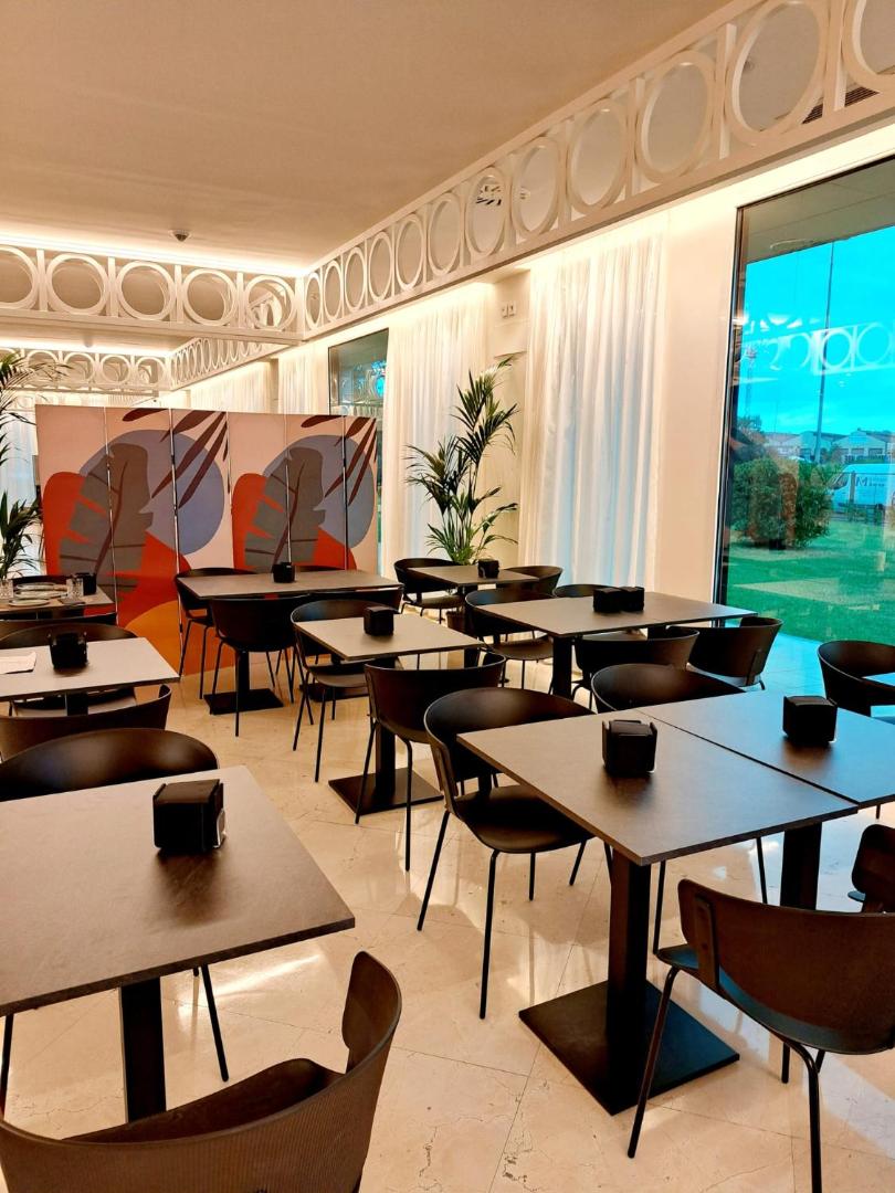 Hotel Puerta Santander 5