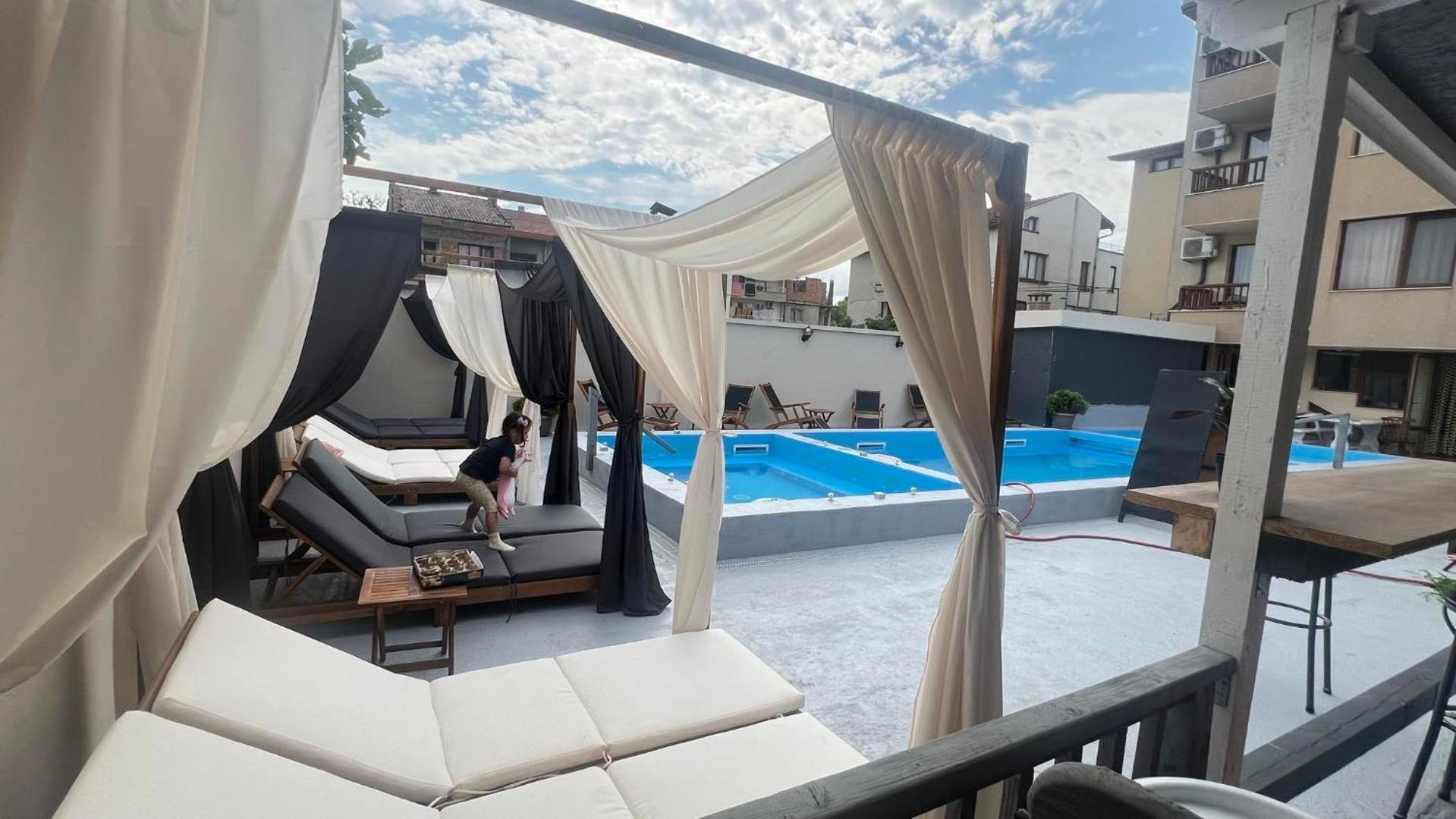 Family Hotel Malibu 8