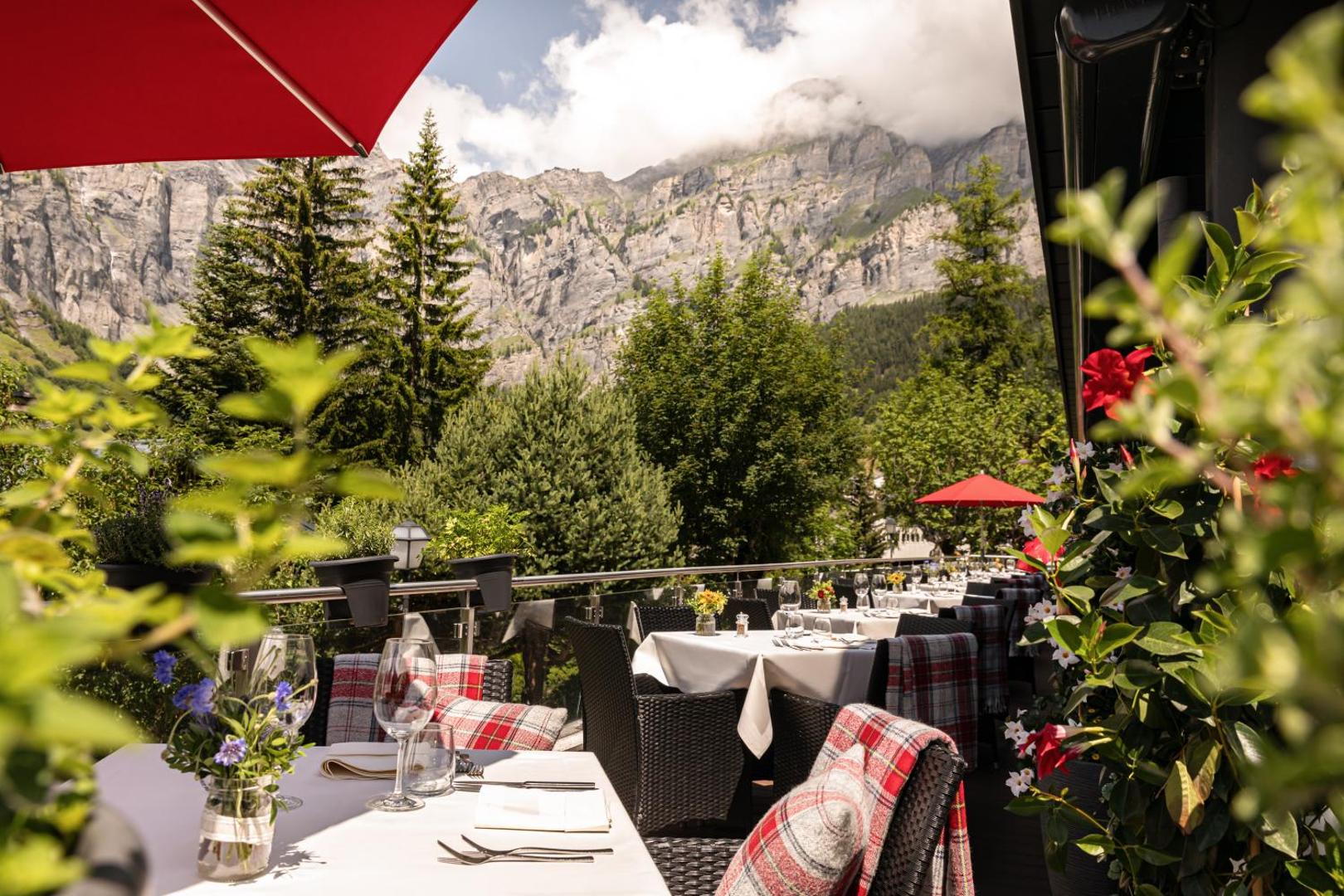 Hotel Restaurant Waldhaus 5