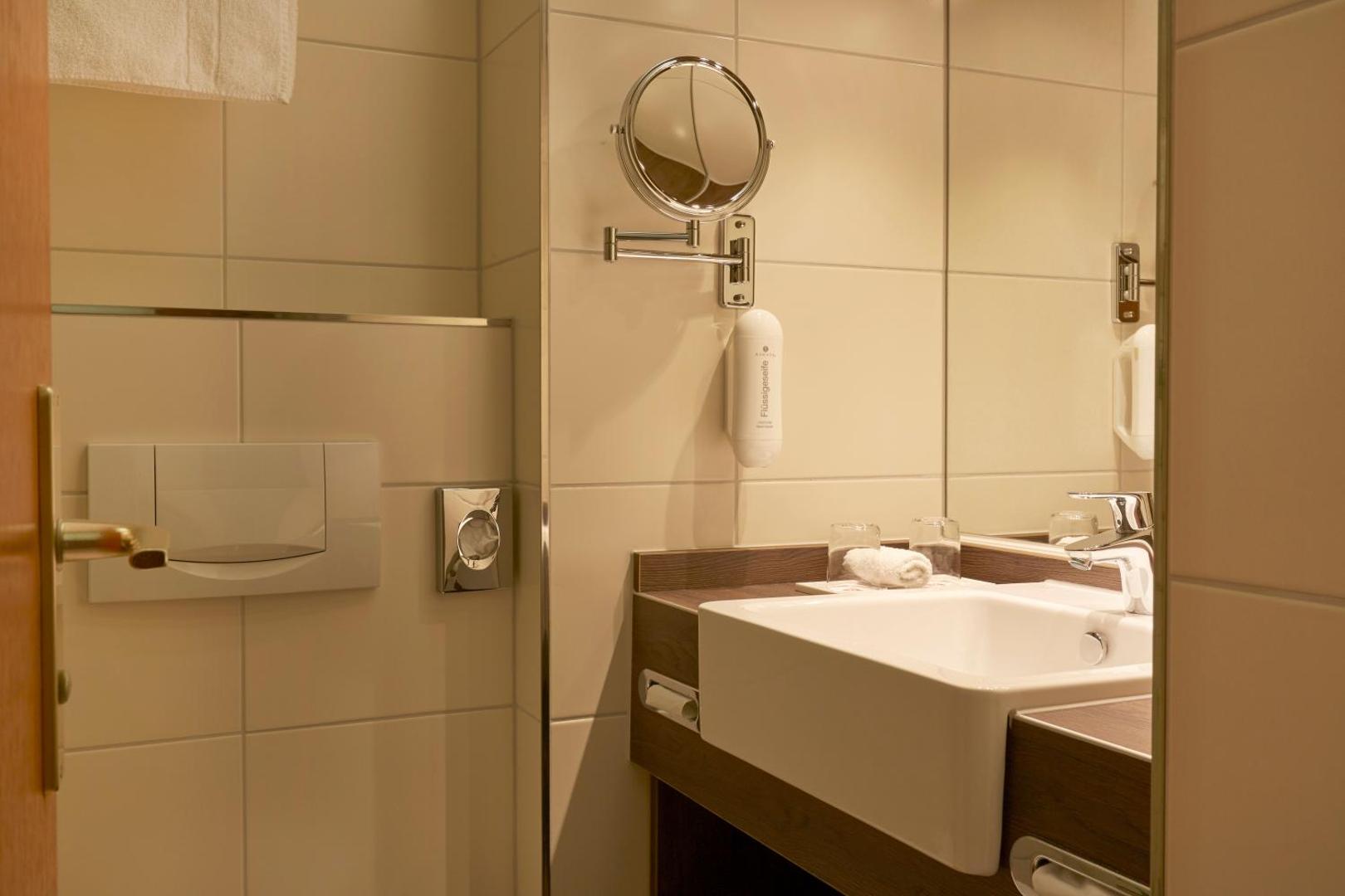 H+ Hotel Nürnberg 4