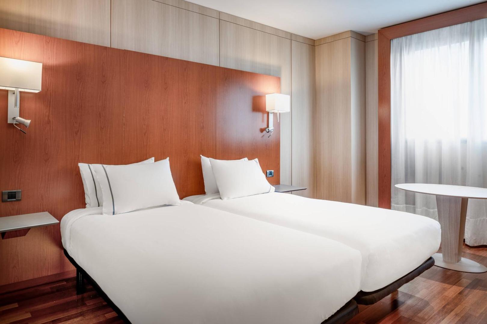 AC Hotel Huelva by Marriott 8
