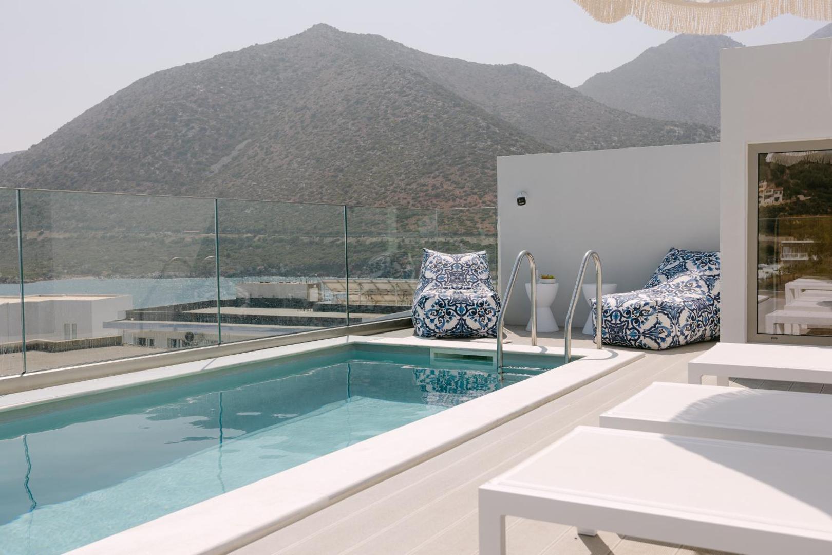 Golden Luxury Suites 6