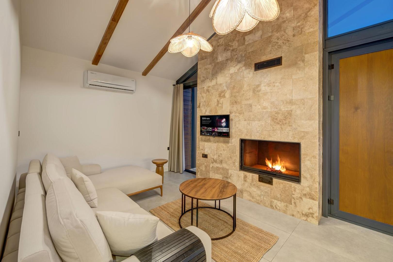 Rota Kilidonia Karaöz Suites&Villas 7