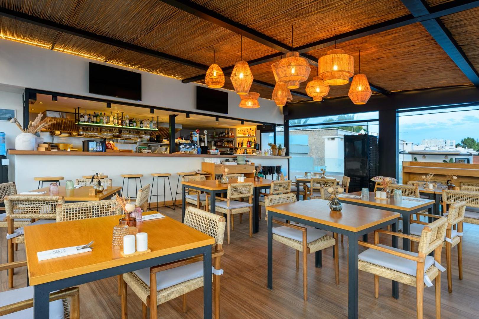 Hotel Cenit & Apts Sol y Viento 6
