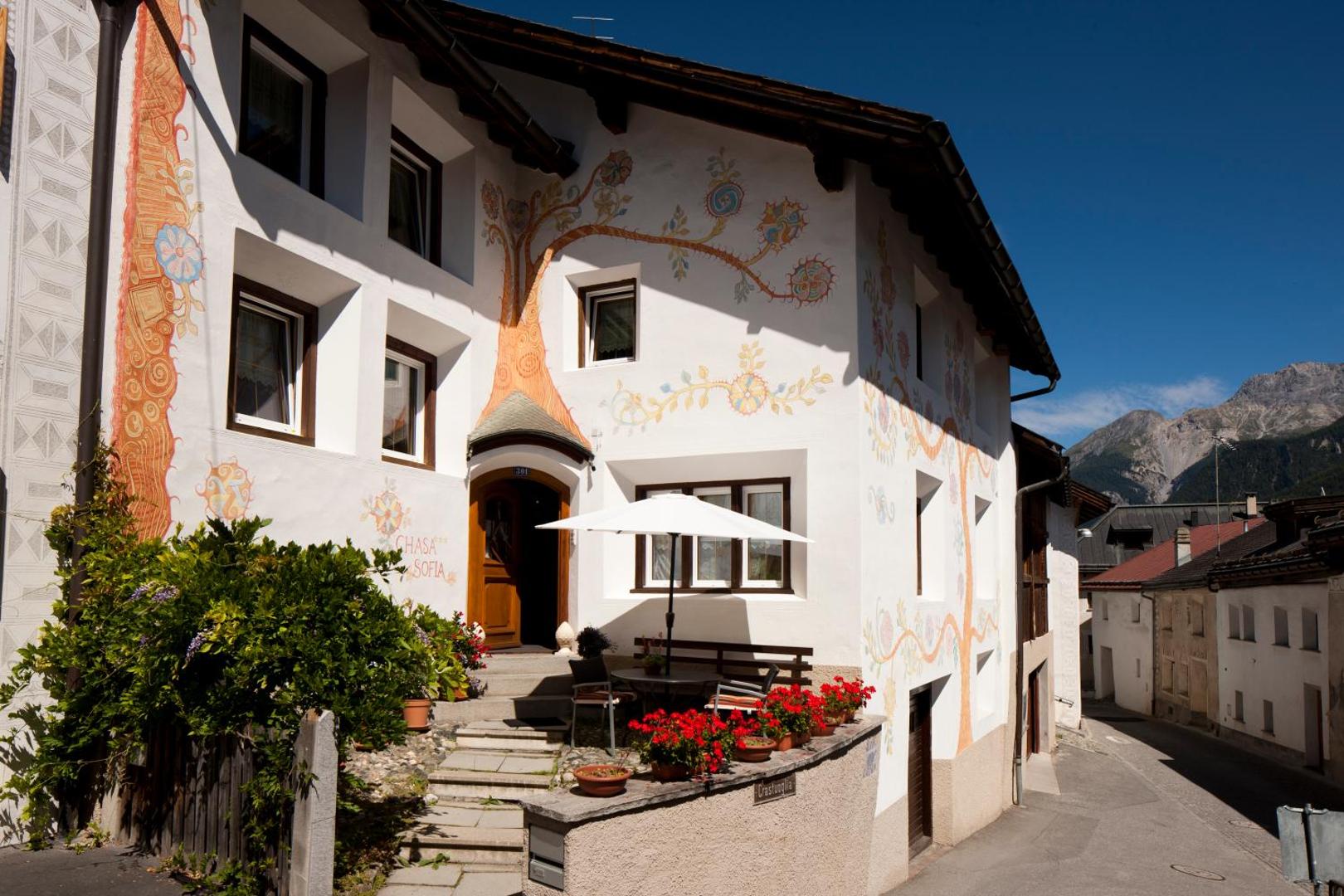 Hotel Chasa Sofia 1