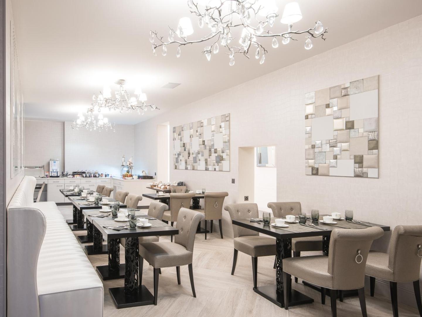 Hôtel Le White - Le 42 Restaurant 7