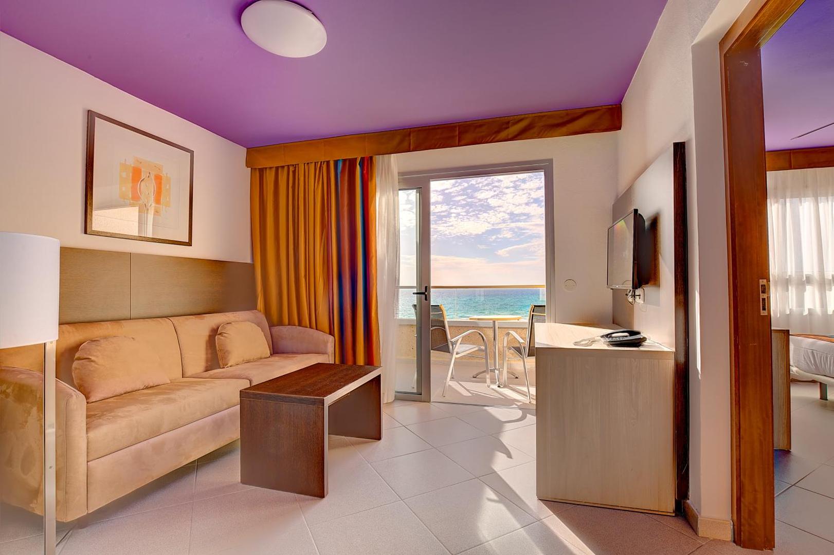 SBH Monica Beach Resort 6
