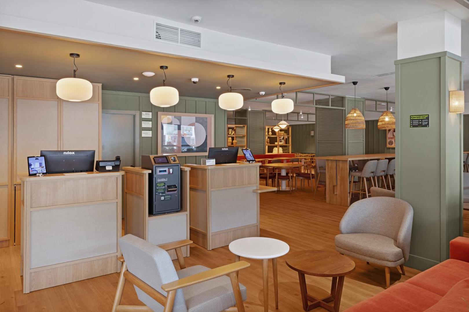 B&B HOTELS Donostia San Sebastián Aeropuerto 1