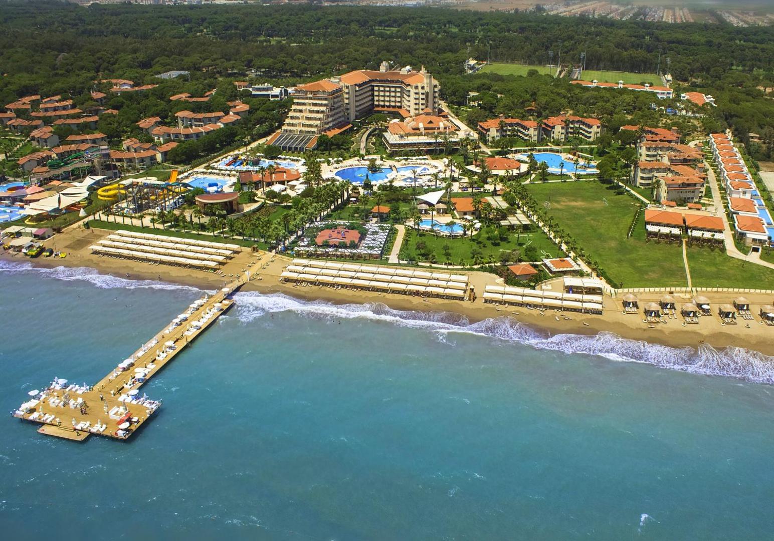 Bellis Deluxe Hotel & Heated for Winter Aqua Park 4