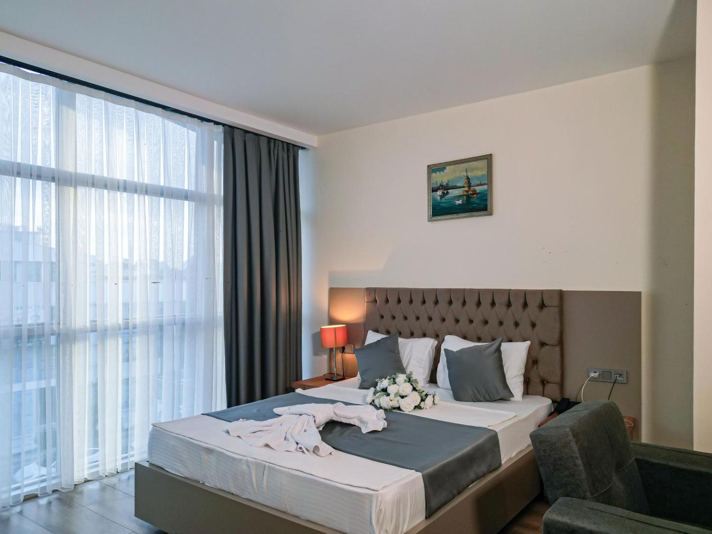 Lara Street Hotel 5