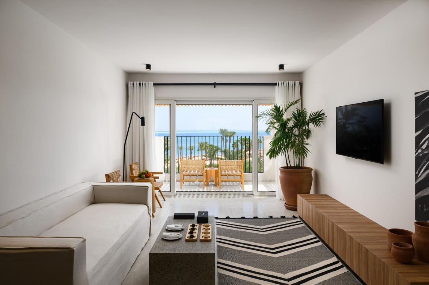 Serry Beach Resort 7