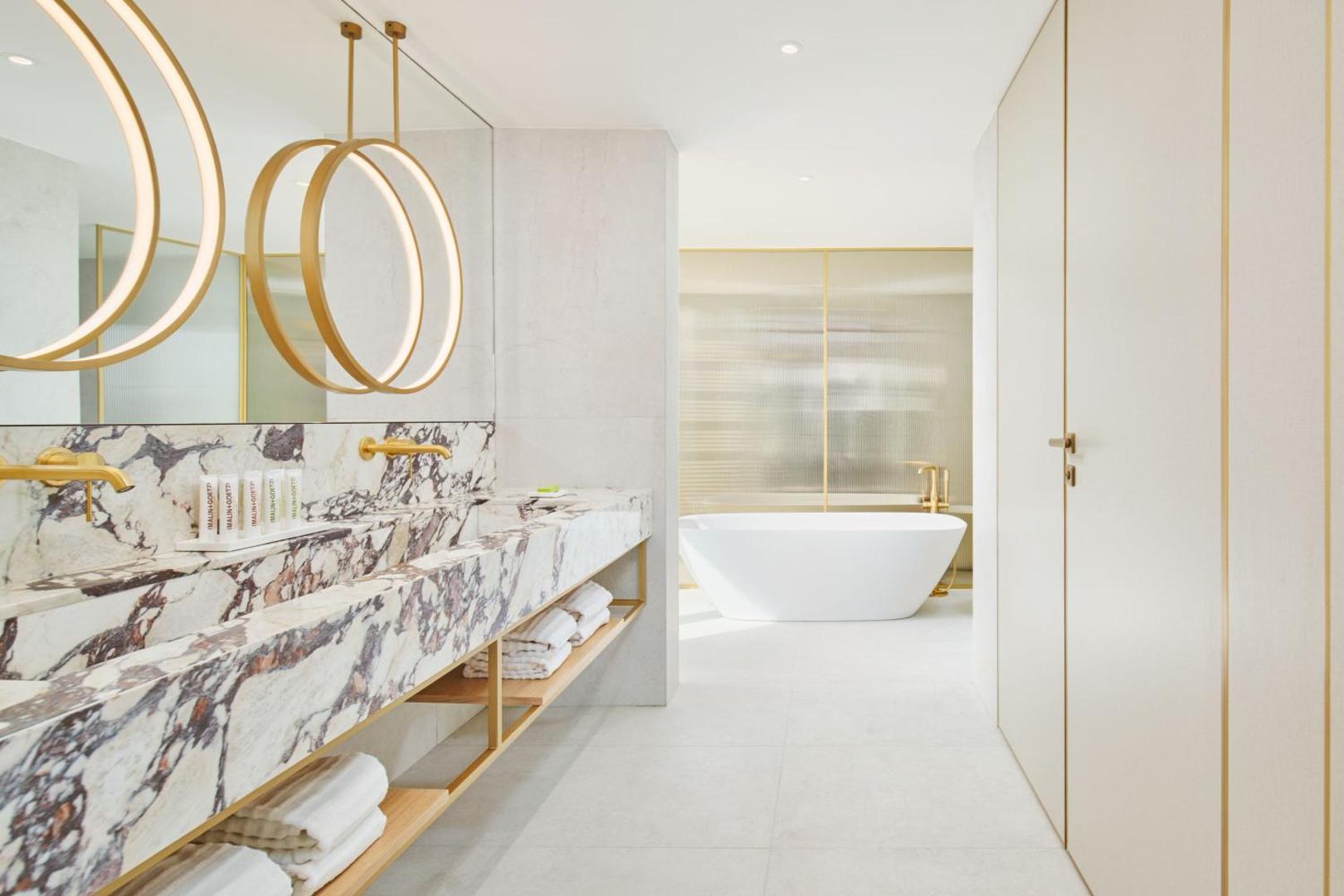 Le Meridien Lav Split 4