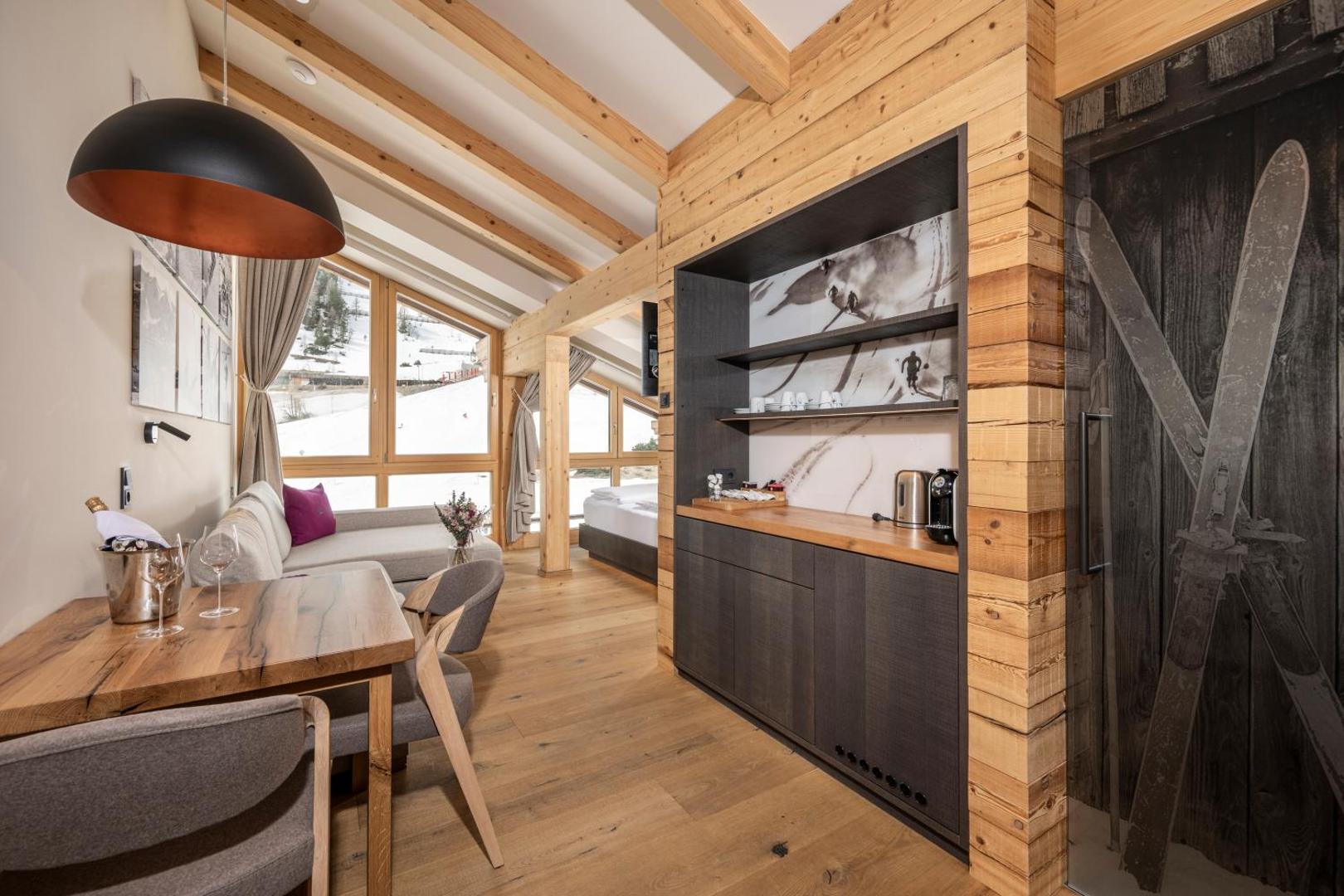Austria Alpinhotel Ski IN Ski OUT an der Edelweissbahn 5