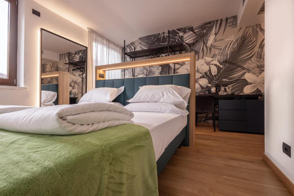 Hotel Lago Di Garda 3